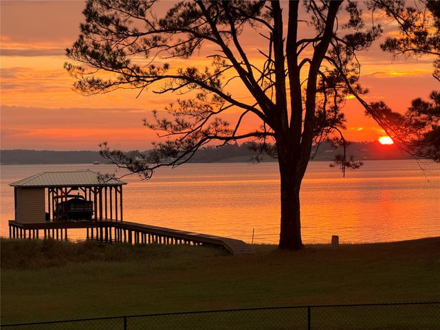 10227 County Road 4101, Frankston, TX 75763