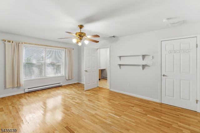 45 Kearney St, Dover Town, NJ 07801