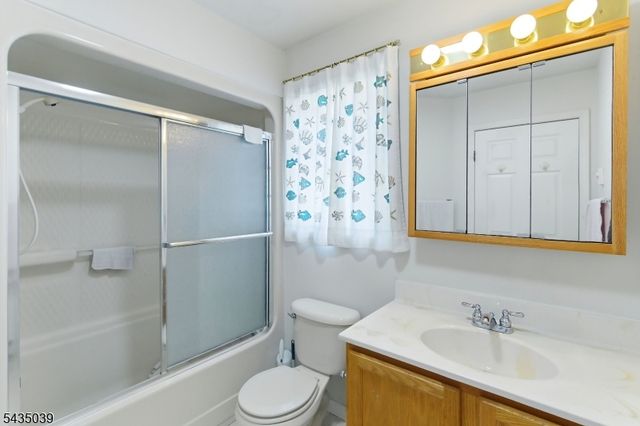 45 Kearney St, Dover Town, NJ 07801