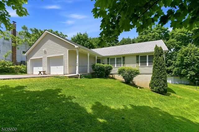 45 Kearney St, Dover Town, NJ 07801