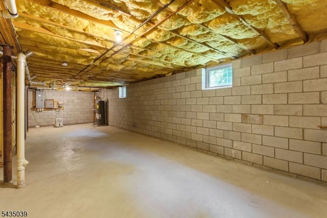 45 Kearney St, Dover Town, NJ 07801