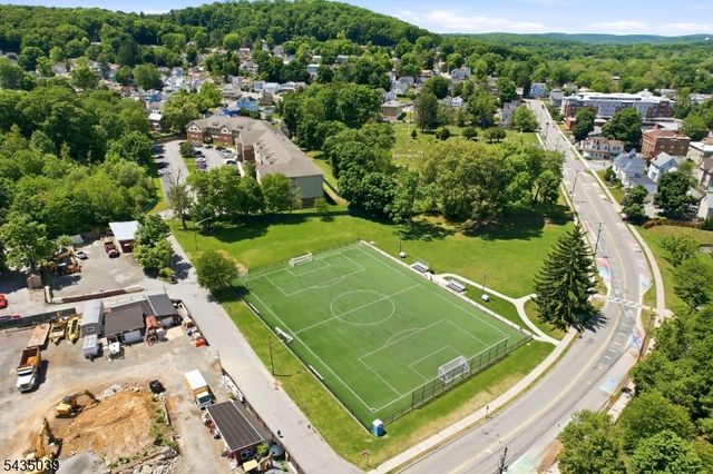 45 Kearney St, Dover Town, NJ 07801