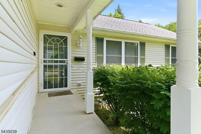 45 Kearney St, Dover Town, NJ 07801