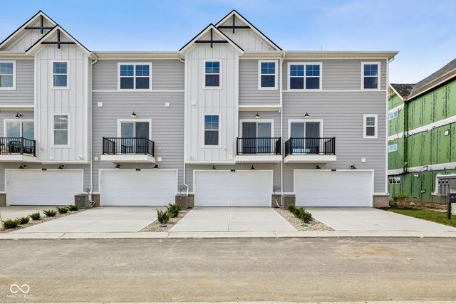 11216 Greenfield Avenue, Noblesville, IN 46060