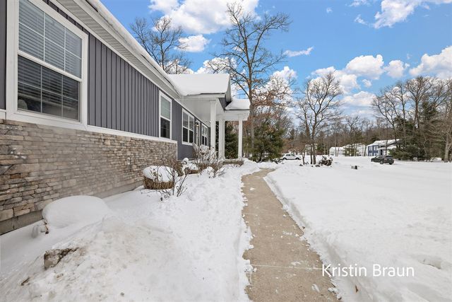 3023 Angelwood Drive, Muskegon, MI 49445