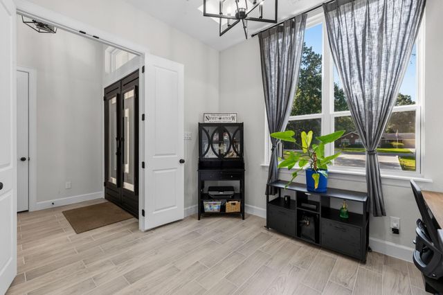 2439 Centurian Circle, New Caney, TX 77357