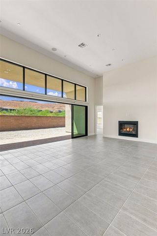 10865 Agate Cliffs Avenue, Las Vegas, NV 89135