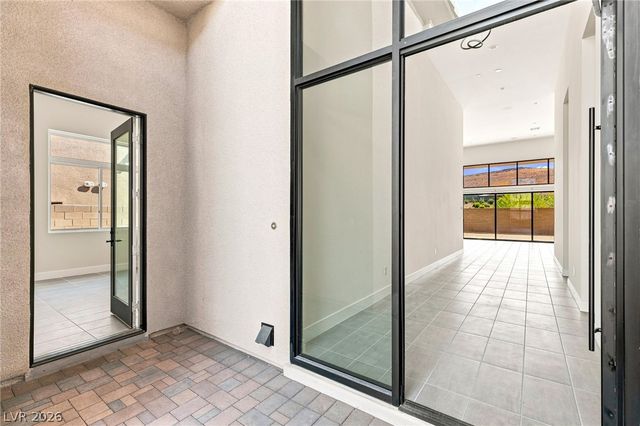 10865 Agate Cliffs Avenue, Las Vegas, NV 89135