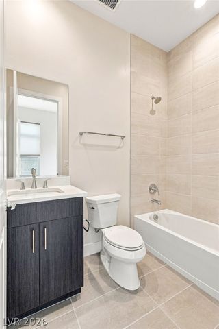 10865 Agate Cliffs Avenue, Las Vegas, NV 89135