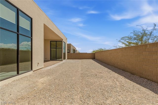 10865 Agate Cliffs Avenue, Las Vegas, NV 89135