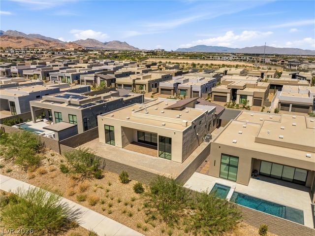 10865 Agate Cliffs Avenue, Las Vegas, NV 89135