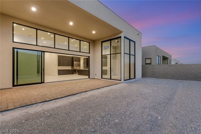 10865 Agate Cliffs Avenue, Las Vegas, NV 89135