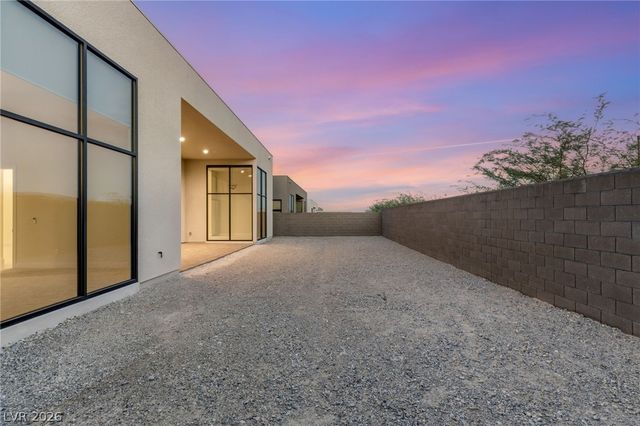 10865 Agate Cliffs Avenue, Las Vegas, NV 89135