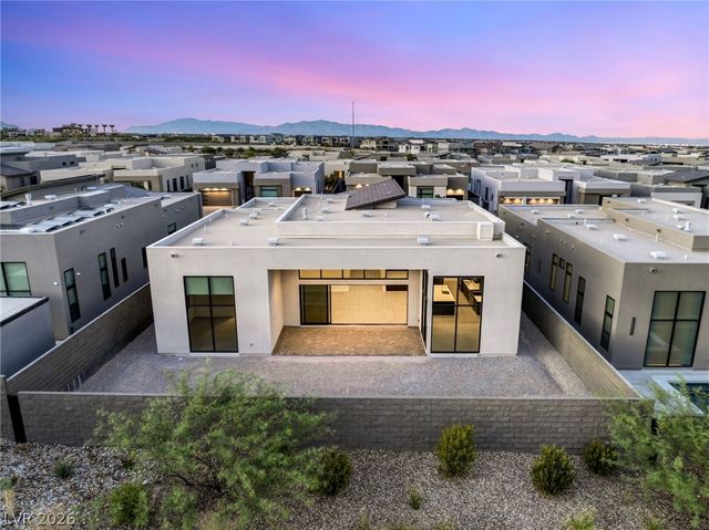 10865 Agate Cliffs Avenue, Las Vegas, NV 89135