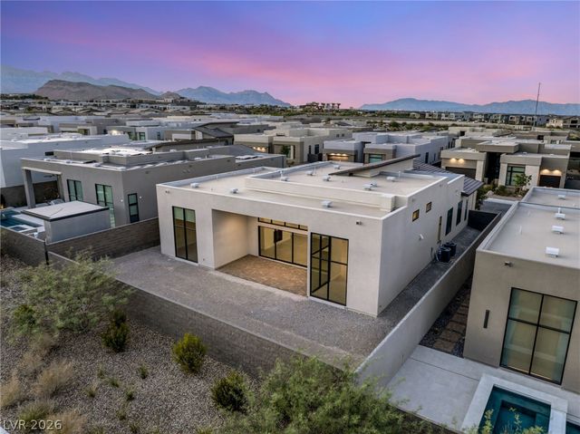 10865 Agate Cliffs Avenue, Las Vegas, NV 89135