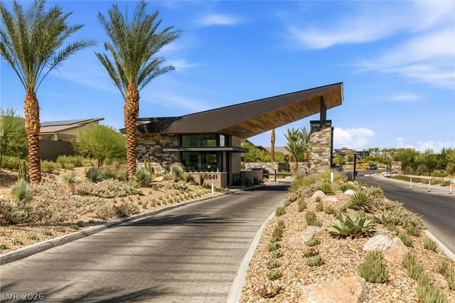 10865 Agate Cliffs Avenue, Las Vegas, NV 89135
