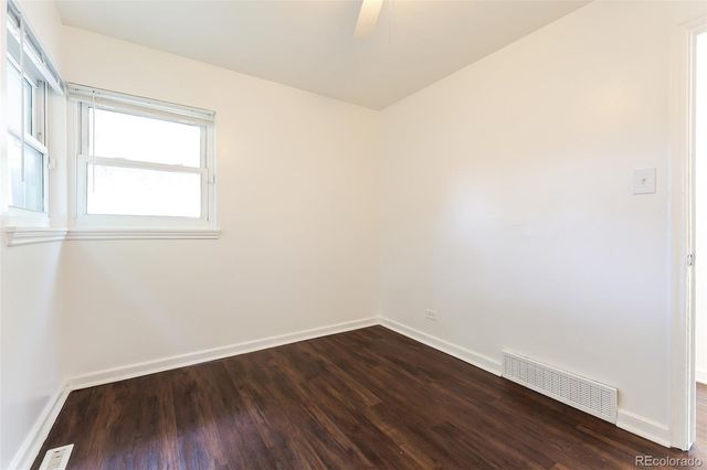 1616 Newark Street, Aurora, CO 80010