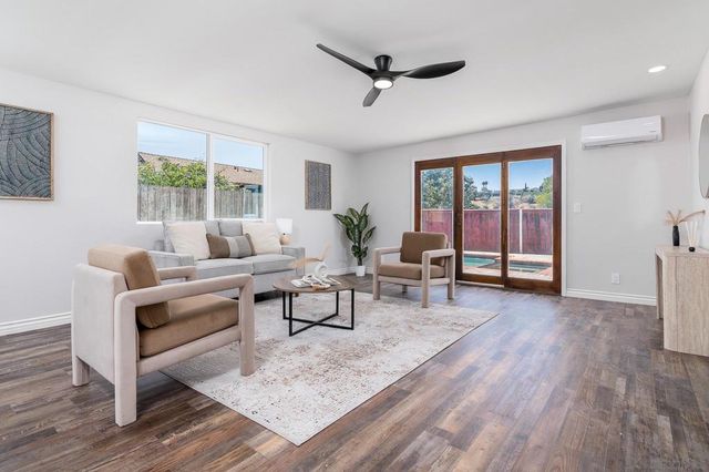 11489 Almazon St, Rancho Penasquitos, CA 92129