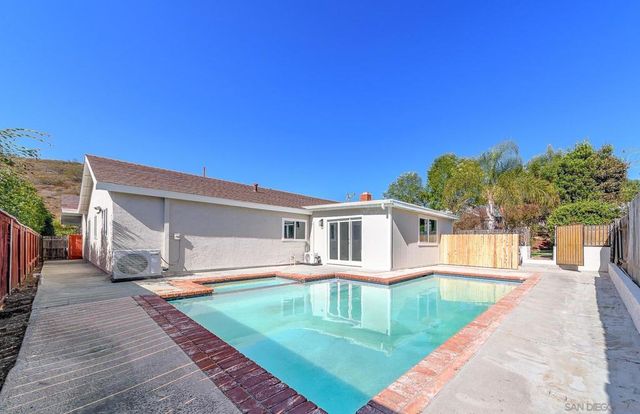 11489 Almazon St, Rancho Penasquitos, CA 92129