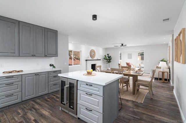 11489 Almazon St, Rancho Penasquitos, CA 92129
