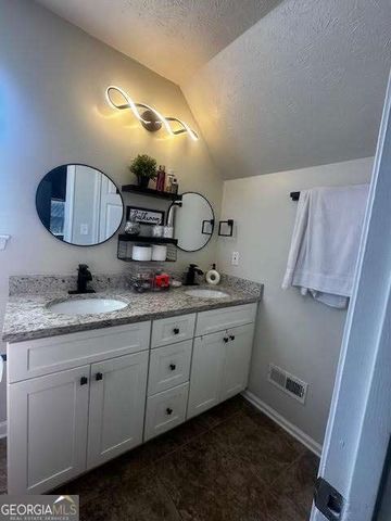2704 Sanibel Lane SE, Smyrna, GA 30082