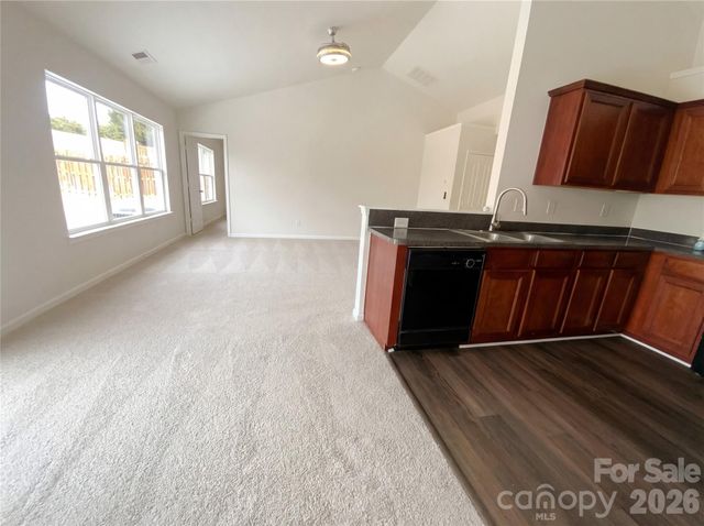 3727 Pimilico Trace Lane, Charlotte, NC 28216