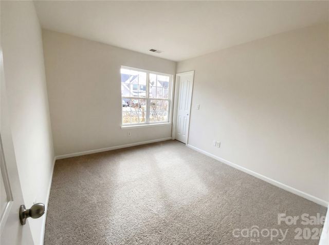 3727 Pimilico Trace Lane, Charlotte, NC 28216