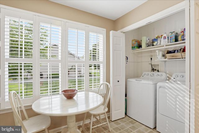 96 PHOENIX LN, Falling Waters, WV 25419