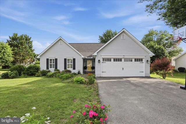 96 PHOENIX LN, Falling Waters, WV 25419