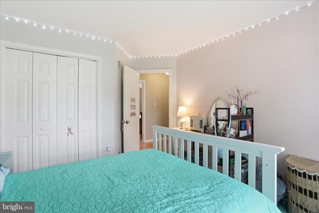 96 PHOENIX LN, Falling Waters, WV 25419
