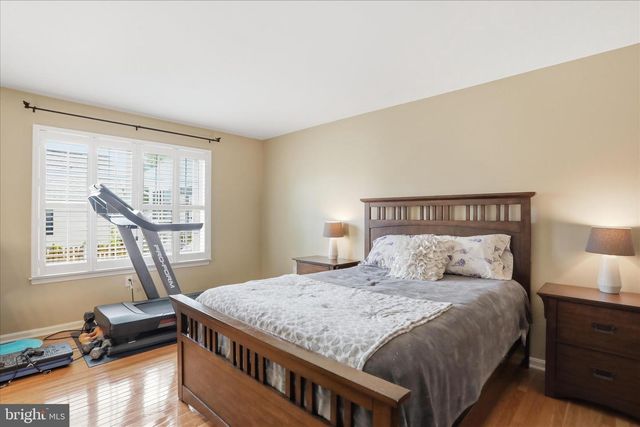 96 PHOENIX LN, Falling Waters, WV 25419