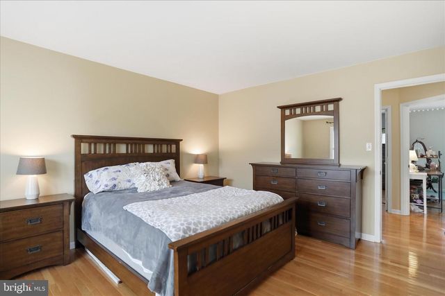 96 PHOENIX LN, Falling Waters, WV 25419
