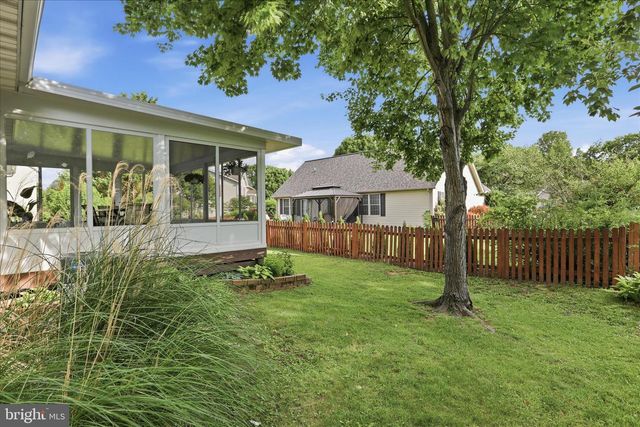 96 PHOENIX LN, Falling Waters, WV 25419