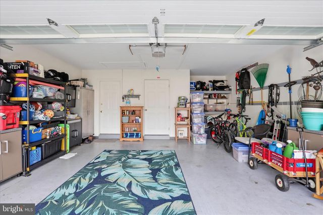 96 PHOENIX LN, Falling Waters, WV 25419