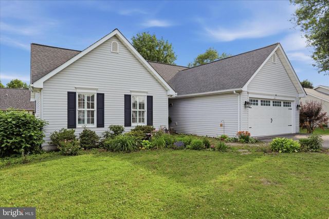 96 PHOENIX LN, Falling Waters, WV 25419