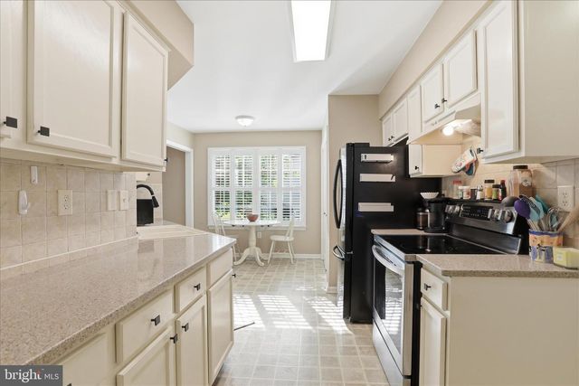 96 PHOENIX LN, Falling Waters, WV 25419