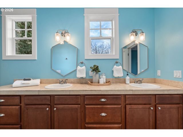 4613 Se 49TH Ave, Portland, OR 97206