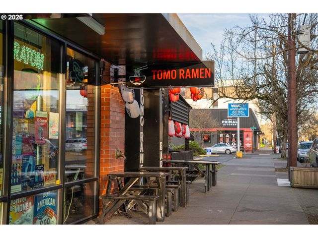 4613 Se 49TH Ave, Portland, OR 97206