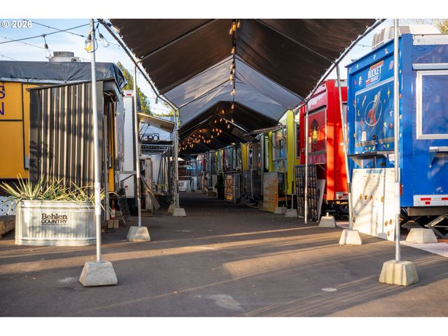 4613 Se 49TH Ave, Portland, OR 97206