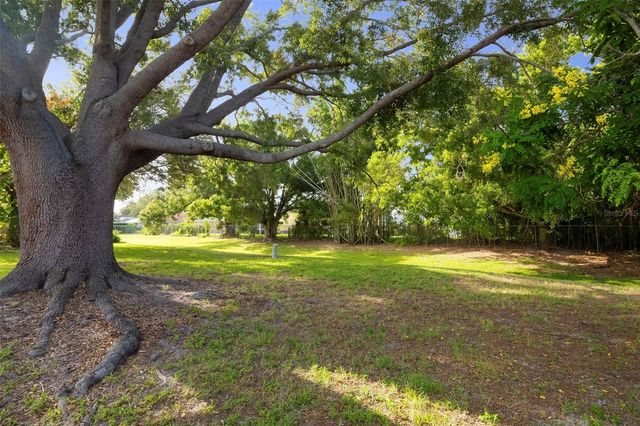 4586 MOHICAN TRAIL 147, Sarasota, FL 34233