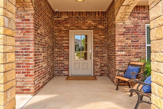 11709 NW 103rd Street, Yukon, OK 73099