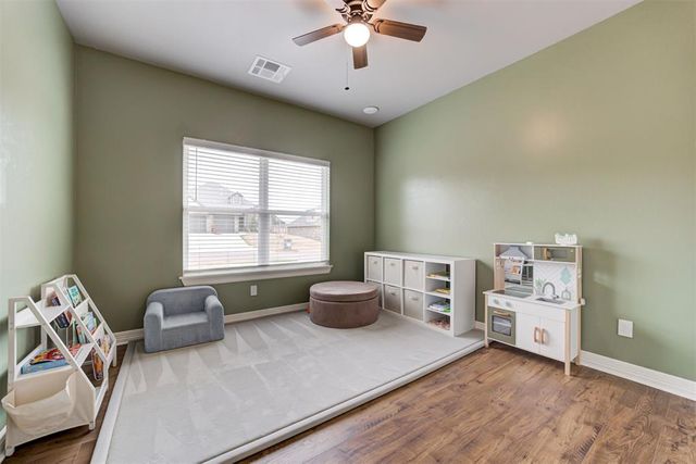 11709 NW 103rd Street, Yukon, OK 73099