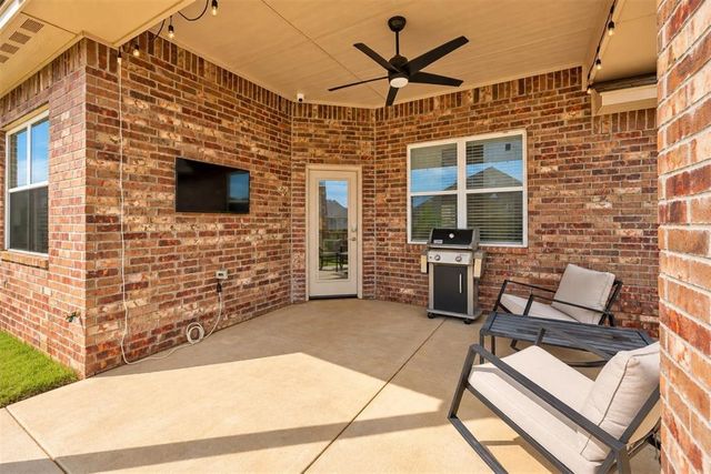 11709 NW 103rd Street, Yukon, OK 73099