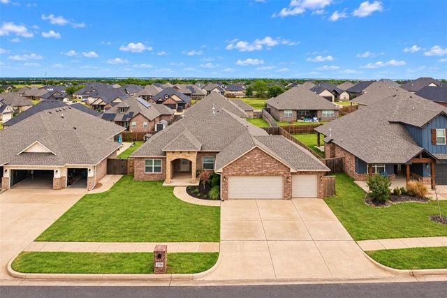 11709 NW 103rd Street, Yukon, OK 73099