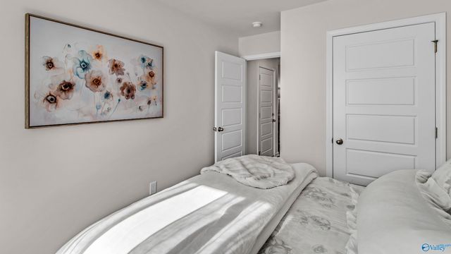 9914 Sequoyah Cove Drive SE, Owens Cross Roads, AL 35763