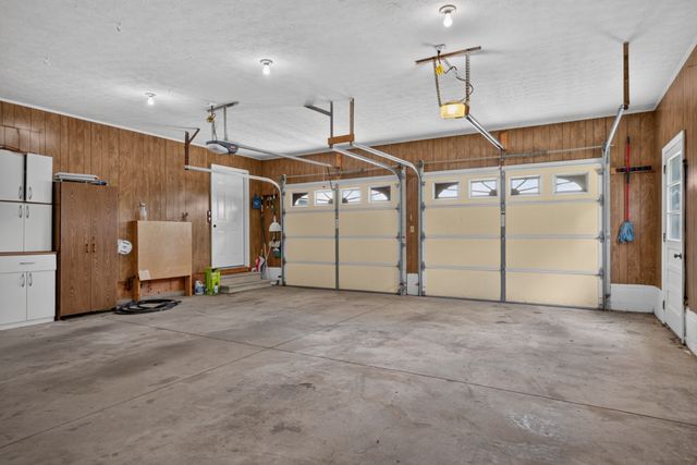 225 Westgate Dr, Baxter, TN 38544
