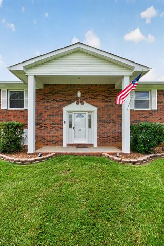 225 Westgate Dr, Baxter, TN 38544