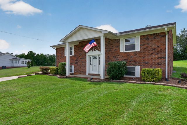 225 Westgate Dr, Baxter, TN 38544