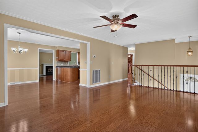 225 Westgate Dr, Baxter, TN 38544
