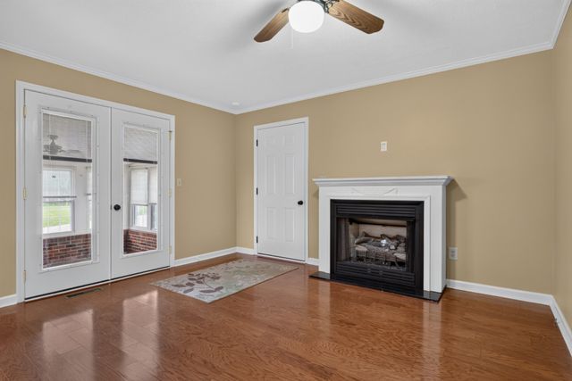225 Westgate Dr, Baxter, TN 38544